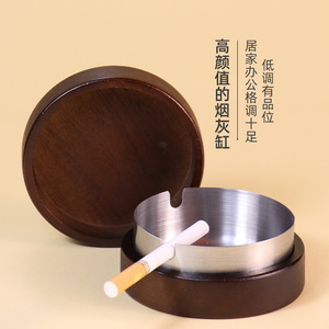 Cenicero de madera y latón con tapa magnética redonda para el hogar, oficina, hotel, bar, diseño de lujo. - Product Image 2