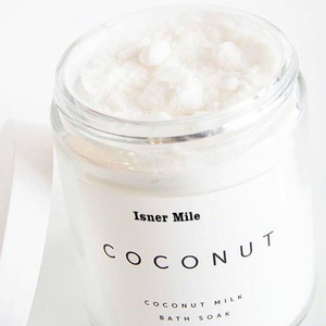 Sel de bain hydratant en profondeur Isner Mile au lait de coco naturel et sans cruauté animale - Product Image 5