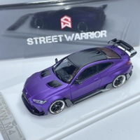 SW M4 G82 2ème Génération Widebody Modifié Toit en Carbone Perforé Violet Modèle de Voiture en Alliage 1:64 Édition Présentoir