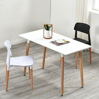 Table de salle à manger rectangulaire moderne nordique, plateau en MDF avec pieds en bois, pour appartement, maison, hôtel, restaurant, mobilier