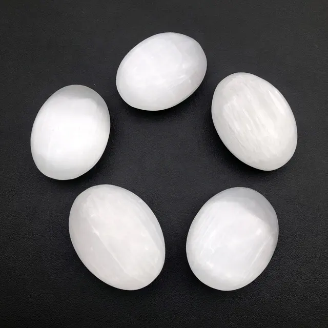 Atacado Fanshi quartzo branco natural de alta qualidade energia pedra de palma cristal selenita eeg para venda
