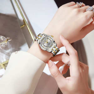 นาฬิกาข้อมือควอตซ์สปอร์ตหรูหราสำหรับผู้หญิง JM รุ่นเล็ก สีทอง กันน้ำ สายสแตนเลสทรงรี หน้าปัดกระจก พร้อมเข็มบอกเวลา - Product Image 6