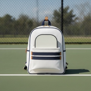 Sac à dos de pickleball Heritage en toile avec sangles extérieures pour raquettes, en coton et polyester, logo personnalisé, vente en gros, sac à dos pour raquettes de tennis et de padel - Product Image 3