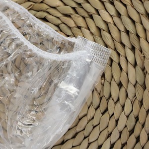 Bonnets de douche jetables transparents en PE en plastique imperméable à l'eau Cheveux bouffants Bonnets de bain de spa Équipements de l'hôtel pour le nettoyage Bain - Product Image 5