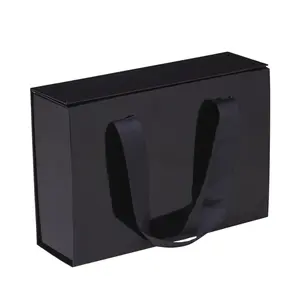 कस्टम डिजाइन काले कागज संभाल के साथ आसान गोल्डन आपूर्तिकर्ता तह चुंबकीय कपड़े बॉक्स पैकेजिंग