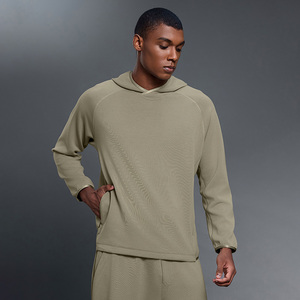هوديز بجيب للرجال بكتف قطرة في صالة الألعاب الرياضية - Product Image 1