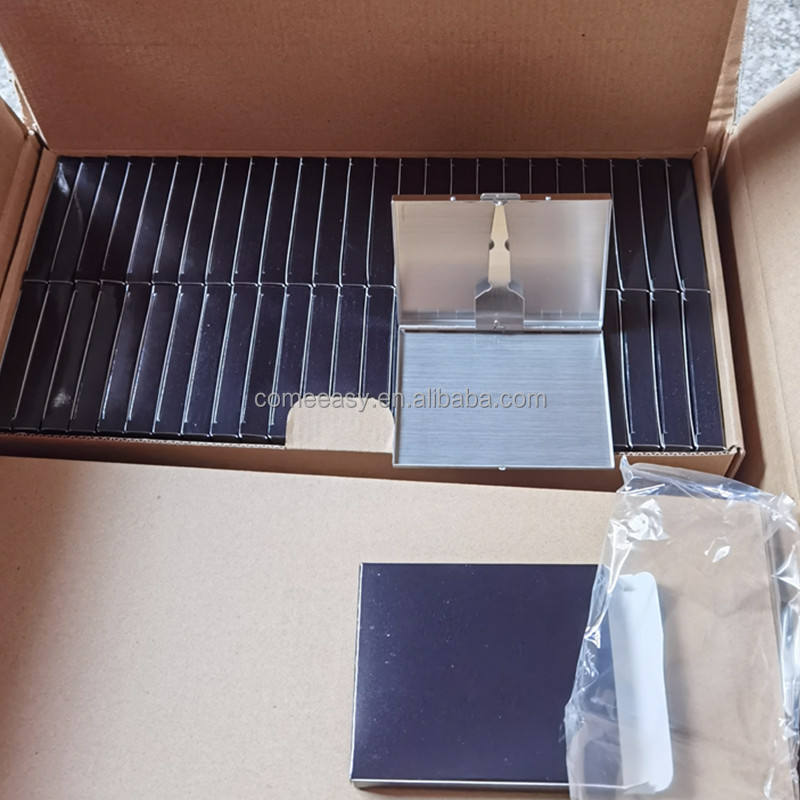 A (couleur argent) 10*7.6*1CM