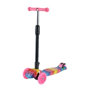 Trottinette pour enfants à trois roues, hauteur réglable, avec lumières, pour les enfants de 3 à 6 ans - Product Image 5