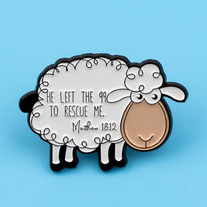 Pin de Solapa de Metal Cristiano con Versículo Bíblico, Esmalte Suave, Diseño de Oveja - Product Image 3