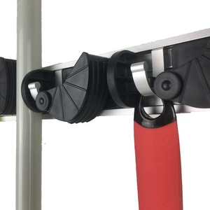 Porta scopa per montaggio a parete in <span class=keywords><strong>plastica</strong></span> Organizer per montaggio a parete porta scopa portaoggetti da giardino organizzatore per utensili da cucina appendiabiti da parete - Product Image 5