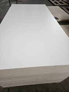 Contreplaqué de mélamine de 12mm d'Indonésie usine personnalisée de différentes couleurs fournir directement le contreplaqué stratifié de décoration - Product Image 2