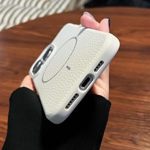 Funda Magnética Simple Retro de TPU y Cuero para 18 Pro Max 17 16 15 14 13, Antihuellas, Antigolpes, Cubierta Trasera de Silicona, Estilo INS - Product Image 3