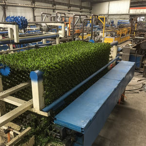 पूरी तरह से स्वचालित प्लास्टिक घास श्रृंखला लिंक तार बाड़ नेट बुनाई मशीन कृत्रिम घास बाड़ बनाने वाली मशीन - Product Image 5