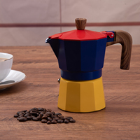 Cafetière Moka en aluminium tricolore pour cuisinière, rouge, bleu, jaune, avec poignée et bouton de couvercle effet bois