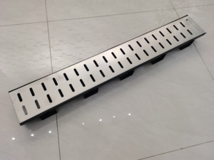 Système de drainage au sol moderne et écologique en plastique flexible PP avec couvercle galvanisé <span class=keywords><strong>pour</strong></span> jardins, patios et cours - Product Image 1