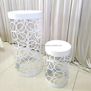 ชุดขาตั้งเค้กเหล็กสีขาวคุณภาพสูงสองชิ้น ยี่ห้อ FURUN สำหรับตกแต่งฉากหลังงานแต่งงานและงานปาร์ตี้ - Product Image 3