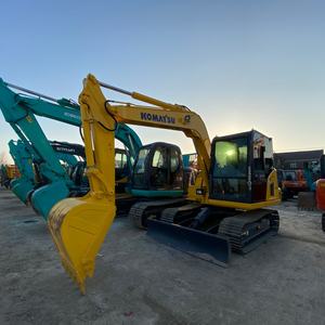 Mini-excavatrice sur chenilles hydraulique Komatsu PC70 d'occasion de 7 tonnes, presque neuve, faible nombre d'heures, pour travaux agricoles et aménagement paysager résidentiel - Product Image 1