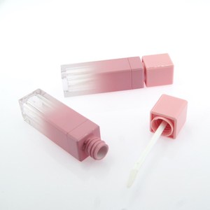 Tube de brillant à <span class=keywords><strong>l</strong></span>èvres carré dégradé rose avec logo personnalisé 10ml Récipient cosmétique vide en plastique avec traitement de surface de sérigraphie - Product Image 3