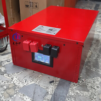 Connecteur BESS à courant élevé 150A 200A 300A, traversant le panneau, borne de puissance carrée isolée, couvercle de borne de busbar M8, bloc de jonction de batterie