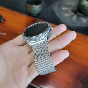 <span class=keywords><strong>Bracelet</strong></span> de poignet incurvé en métal sans lacunes pour Samsung <span class=keywords><strong>Galaxy</strong></span> <span class=keywords><strong>Watch</strong></span> <span class=keywords><strong>4</strong></span> Classic 46mm 42mm <span class=keywords><strong>Watch</strong></span> <span class=keywords><strong>4</strong></span> 40mm 44mm - Product Image 5