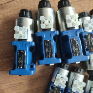 LFA16DBW2-7X/050 R900912802 ฝาครอบควบคุมสำหรับวาล์ว 2 ทาง อุปกรณ์ไฟฟ้า - Product Image 2