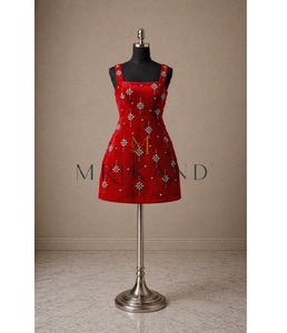 Elegante Vestido de Cóctel para Mujer con Bordado de Cristales, Lazo en la Espalda y Acabado Adornado, Venta al Por Mayor - Product Image 1