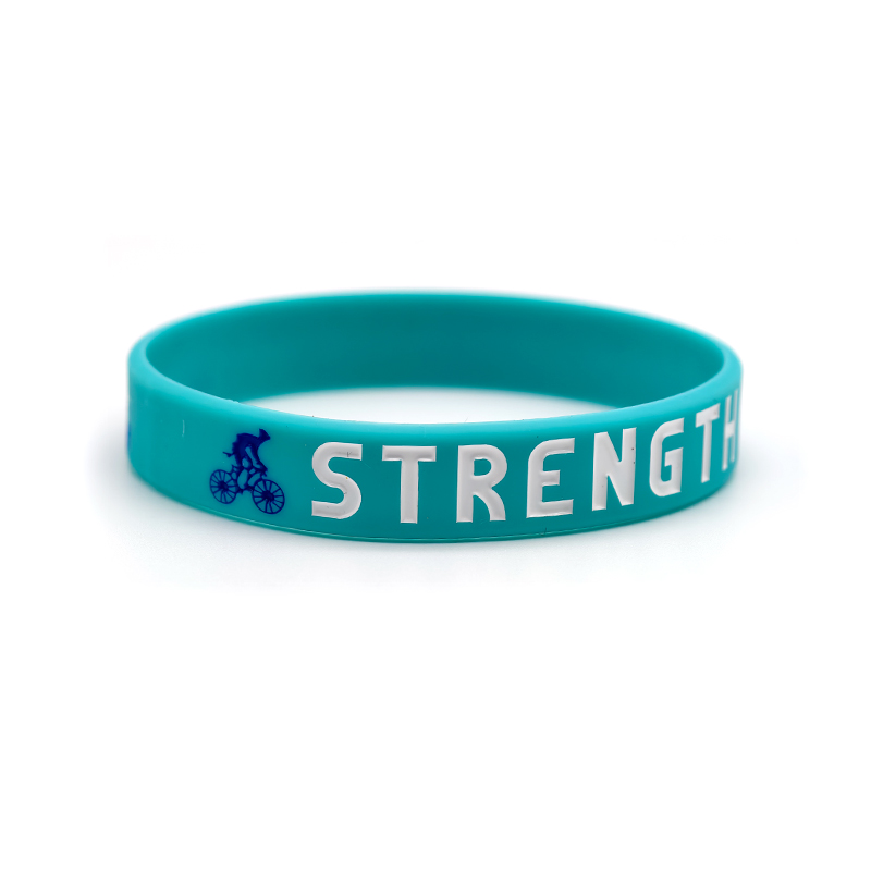 มีสีเขียวขุ่น