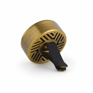 Penyegar Udara Mobil Logam 3D Bentuk Tengkorak Kustom, Warna Perunggu Antik, Klip Ventilasi Magnetik, Diffuser Aromaterapi Personalisasi Gaya Gotik Steampunk - Product Image 3