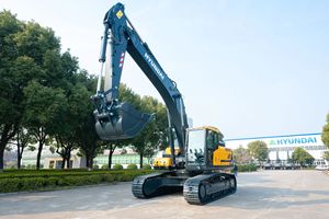 Oferta Especial: Excavadora de Orugas HX305L de 30 Toneladas, Potente y Fiable, de Alto Rendimiento, Largo Alcance y Uso Pesado, Directo de Fábrica - Product Image 2
