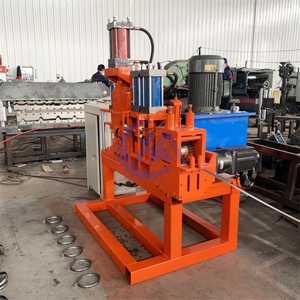 Machine à fabriquer des pinces de selle et des pinces de cerclage - Product Image 4