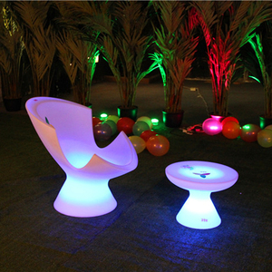 Table d'appoint <span class=keywords><strong>de</strong></span> luxe en plastique résistant aux UV pour chaise longue, table d'extérieur pour hôtel, table ronde pour bain <span class=keywords><strong>de</strong></span> soleil au bord <span class=keywords><strong>de</strong></span> la piscine - Product Image 4