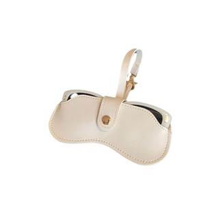 Étui à lunettes en cuir simple, forme irrégulière, portable, résistant aux rayures, pour lunettes de soleil et de vue, été 2024 - Product Image 3