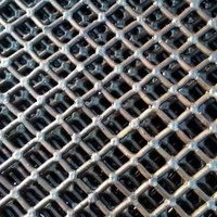 Hoogwaardig corrosiebestendig gelast gaas van roestvrij staal, gegalvaniseerd gelast gaas met ruitvormige gaatjes, trilzeefgaas, snijbaar