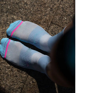 Wholesale Custom Logo <strong>Moisture</strong> Breathable Seamless Knitting Fitness Quick-drying Sports Running Marathon Tennis <strong>Socks</strong> - Product Image 4