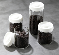 Hoge borosilicaat glazen potjes in het zwart voor cosmetica, lippenstift, parfum & shampoo verpakkingen - navulbaar met bamboe deksel en opties voor aangepaste labels