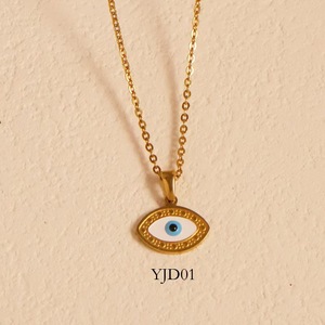 สร้อยคอจี้แฟชั่นทำจากสเตนเลสสตีลเคลือบทองรูปตาปีศาจไขว้สีฟ้า eye18k - Product Image 2