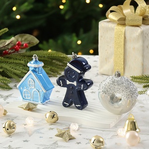 Ornements de Noël suspendus modernes en plastique incassable de haute qualité, motif bonhomme en pain d'épices et beignet, bleu tendance, <span class=keywords><strong>3</strong></span> <span class=keywords><strong>pièces</strong></span>, collection 2026 - Product Image 1