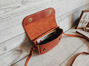 Bolso Bandolera de Cuero Personalizado para Mujer, Bolso Pequeño Hecho a Mano, Bolso de Hombro Marrón, Regalo para Ella - Product Image 5