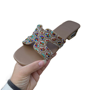 Sandalias Planas de Mujer con Pedrería Colorida, Correa en H, Punta Cuadrada, Cómodas para Uso Diario, Casual y al Aire Libre - Product Image 5