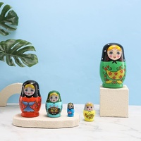 Vente en gros usine Matryoshka russe 5 couches Fille à gros ventre Artisanat en bois Cadeau de voyage Décoration Transfrontalier Moderne Simple
