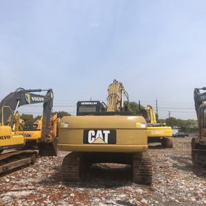 Excavadora Usada Caterpillar de 25 Toneladas, Modelo 325C/325B, con Motor Cummins, Bomba Hidráulica y Caja de Cambios en Shanghái - Product Image 4
