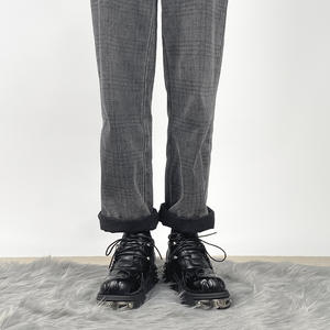 Botas chukka de cuero estilo punk oscuro italiano retro con diseño metálico a pequeña escala, tacón bajo y suela gruesa, venta al por mayor. - Product Image 4