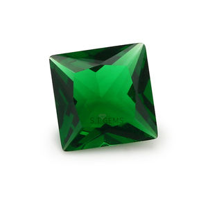 Preziosa pietra sintetica verde <span class=keywords><strong>smeraldo</strong></span> pietra di vetro taglio quadrato pietra di vetro per gioielli - Product Image 1
