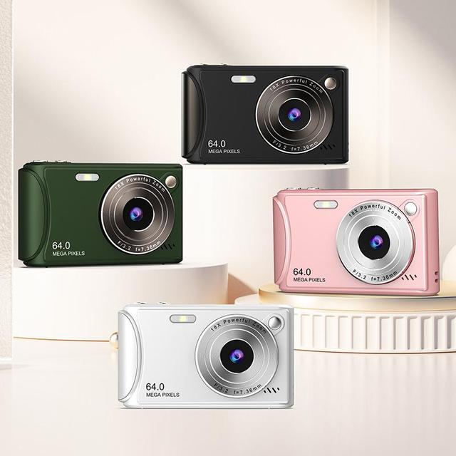 Q18 Retro CCD Digital Camera, 2.4 Inch HD Screen, Vintage Mini Camera for Kids