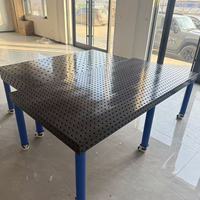 Table de soudage 3D industrielle avec trous de 28 mm, fixation de positionnement flexible usinée sur 5 côtés pour soudage robotisé et manuel