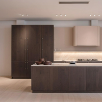 Meubles de cuisine modernes Vermonhouzz bicolores, style Wabi Sabi, armoires de cuisine à panneaux plats, porte en bois massif