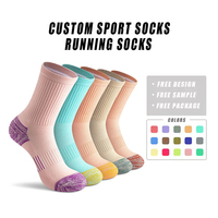 Haute qualité couleur unie personnalisé sport équipage chaussettes coussin course athlétisme chaussettes pour hommes femmes