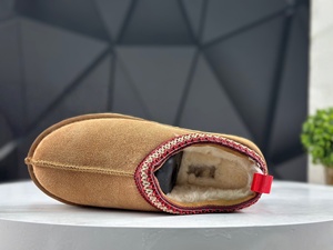 Zapatos de Marca de Diseñador - Botas de Nieve de Invierno Modernas y Elegantes, de Lana y Cuero, con Suela Gruesa, Pantuflas, Botas Envolventes, Estilo Casual Descalzo - Product Image 3