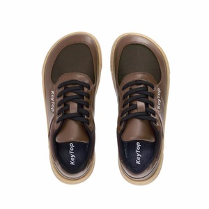 Chaussures minimalistes blanches personnalisées avec logo, pour femmes, antidérapantes, idéales pour le sport et les activités formelles, style pieds nus - Product Image 1