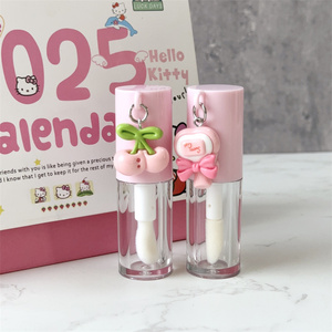 Vente chaude 4ml Lip Gloss Tube Lip Oil avec des styles uniques et divers porte-clés mignons pour une personnalisation personnalisée - Product Image 1